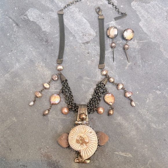 Jan Michaels Jewelry - JAN MICHAELS SAN FRANCISCO Freshwater Pearl Shell Vintage necklace Set Retired